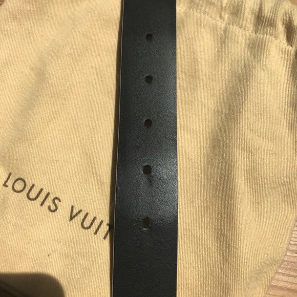 Authentic Louis Vuitton LV buckle leather belt - Picture 8 of 9